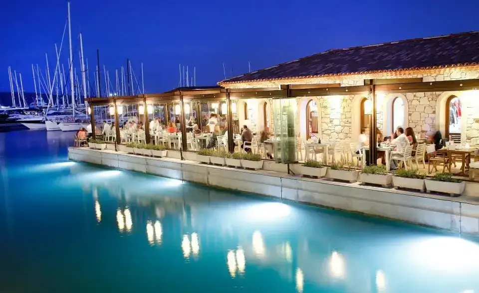 Ferdi Baba Restaurant - Çeşme Marina fotoğraf 2