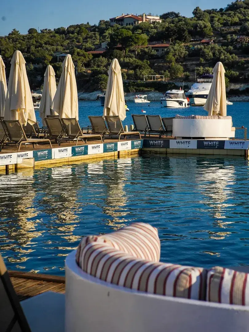 White Beach Ayayorgi fotoğraf 3