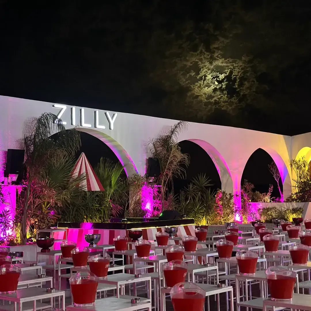 Zilly Club'te 1 İçki İkram