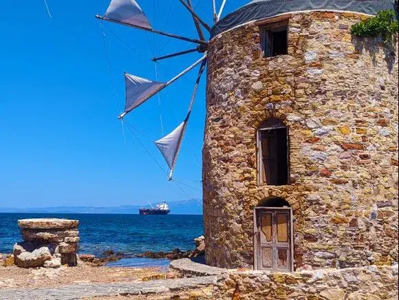 Chios Town Yel Değirmenleri: Sakız Adası'nın Efsanevi Simgesi